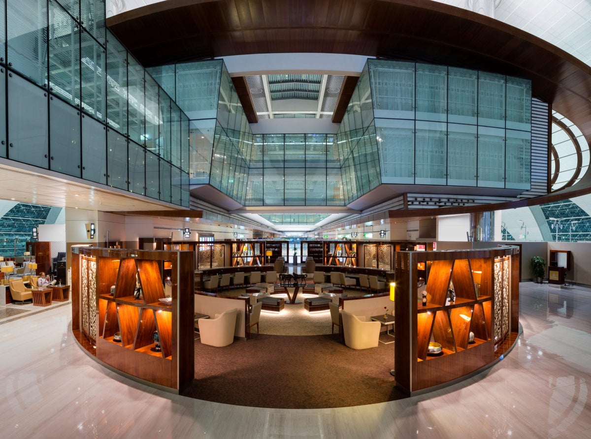 Emirates business class lounge